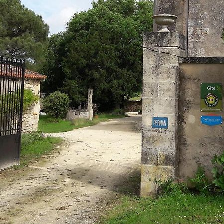 Avy Gite Du Chateau De Pernan מראה חיצוני תמונה