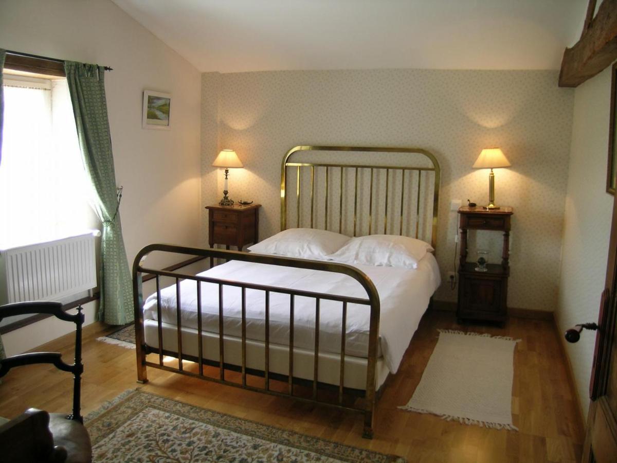 Avy Gite Du Chateau De Pernan מראה חיצוני תמונה