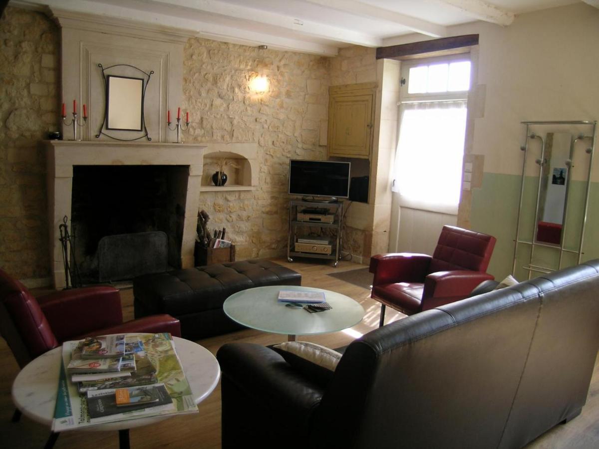 Avy Gite Du Chateau De Pernan מראה חיצוני תמונה