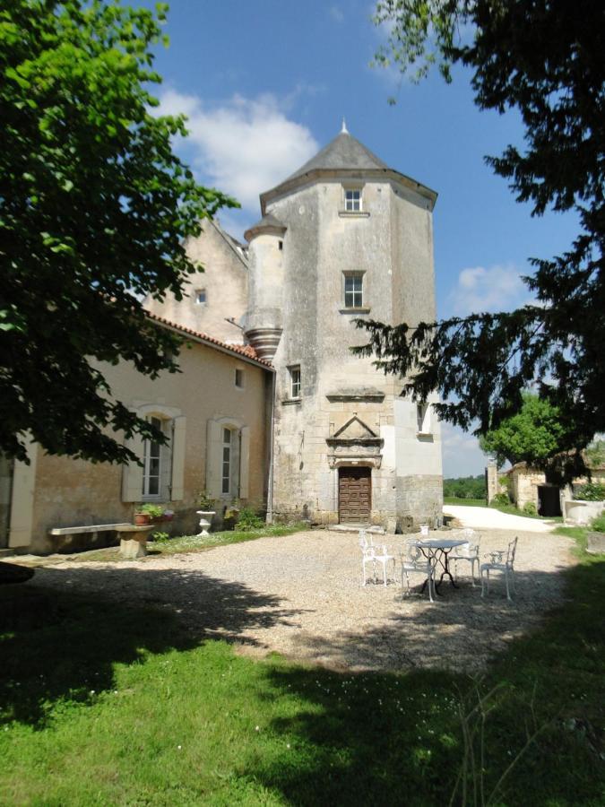 Avy Gite Du Chateau De Pernan מראה חיצוני תמונה